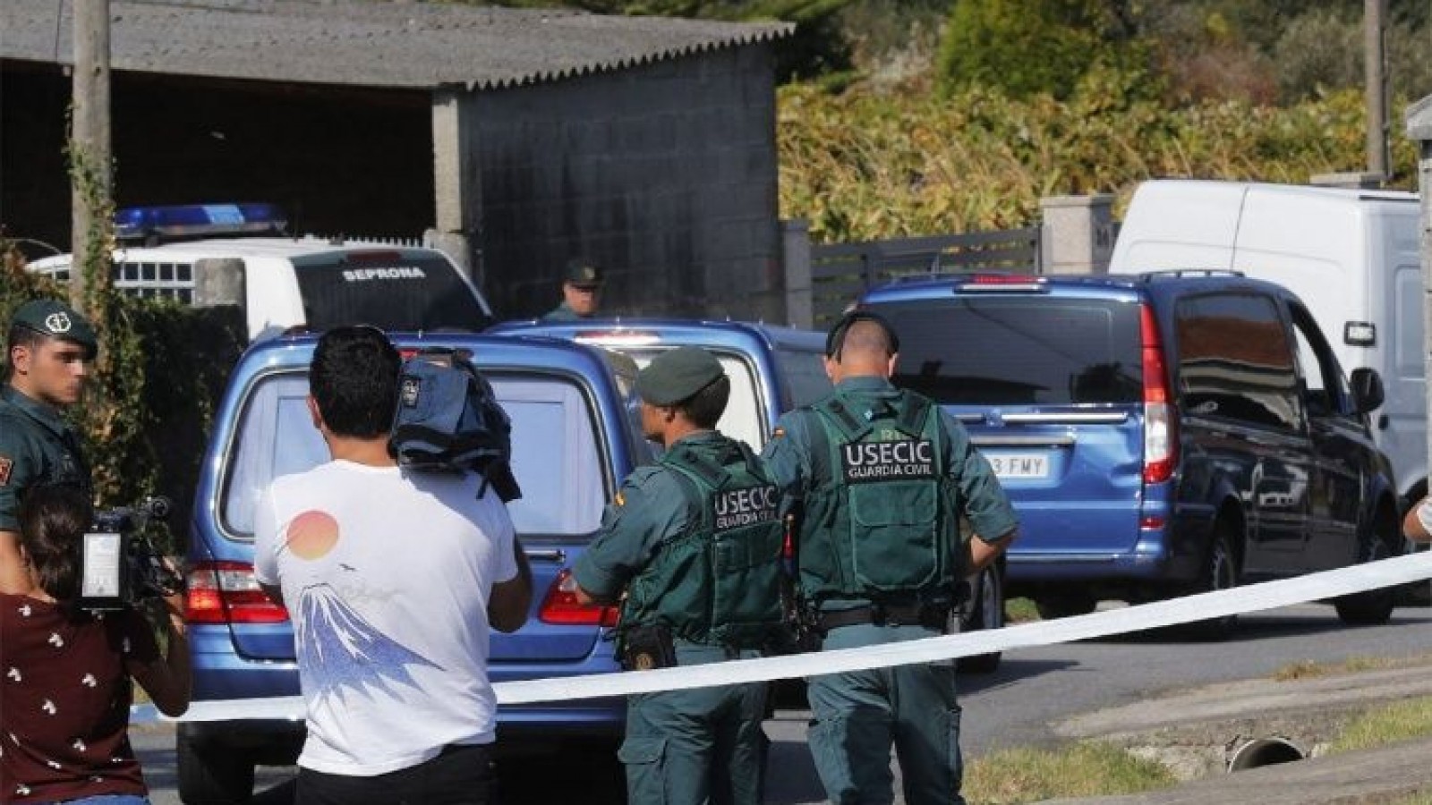 España: conmoción por un triple femicidio: dos niños, de 4 y 7 años, los únicos testigos